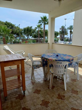 Appartamento 1° fila mare con splendida terrazza Grottammare